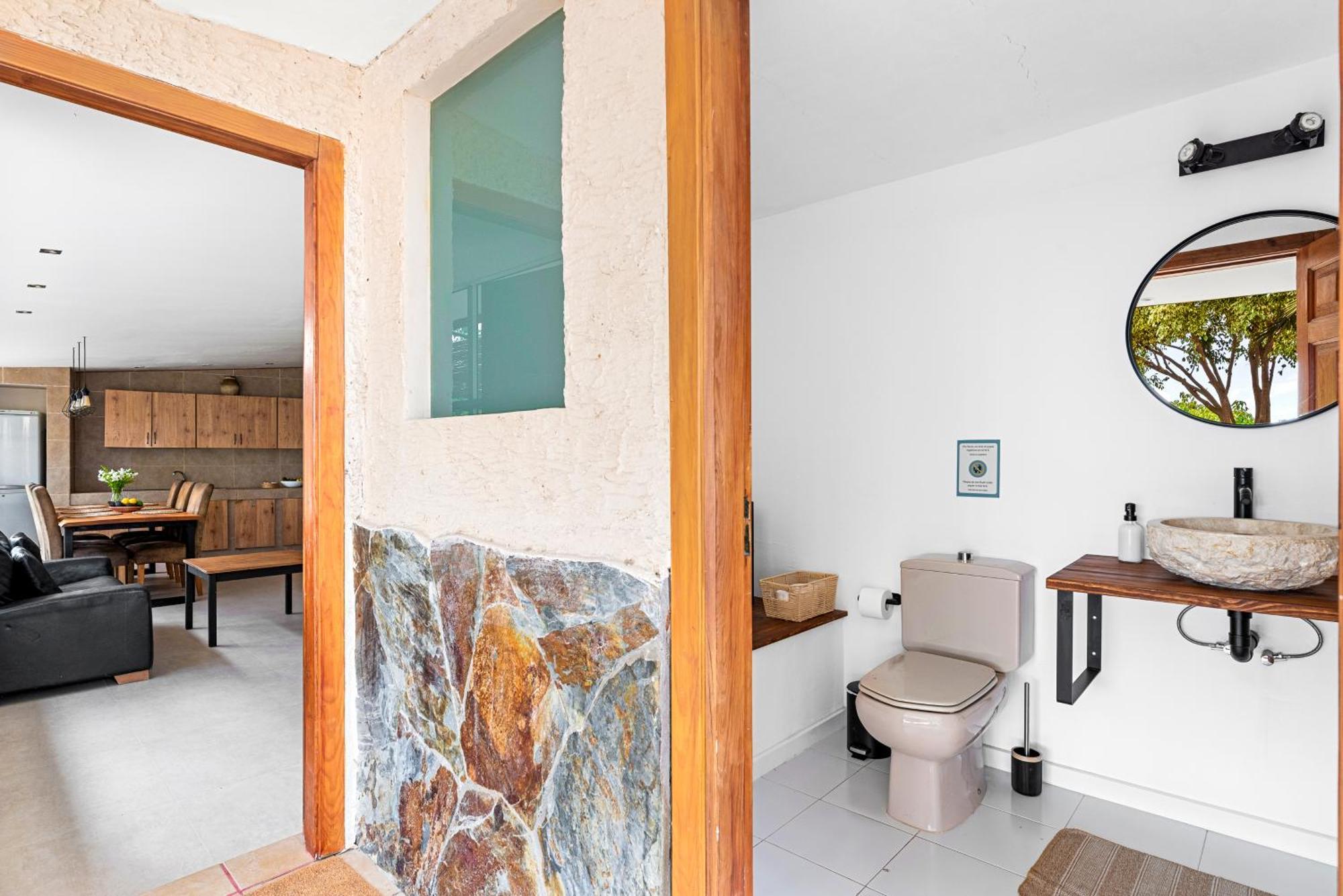 Private House With Pool & Garden Villa กวีมาร์ ภายนอก รูปภาพ