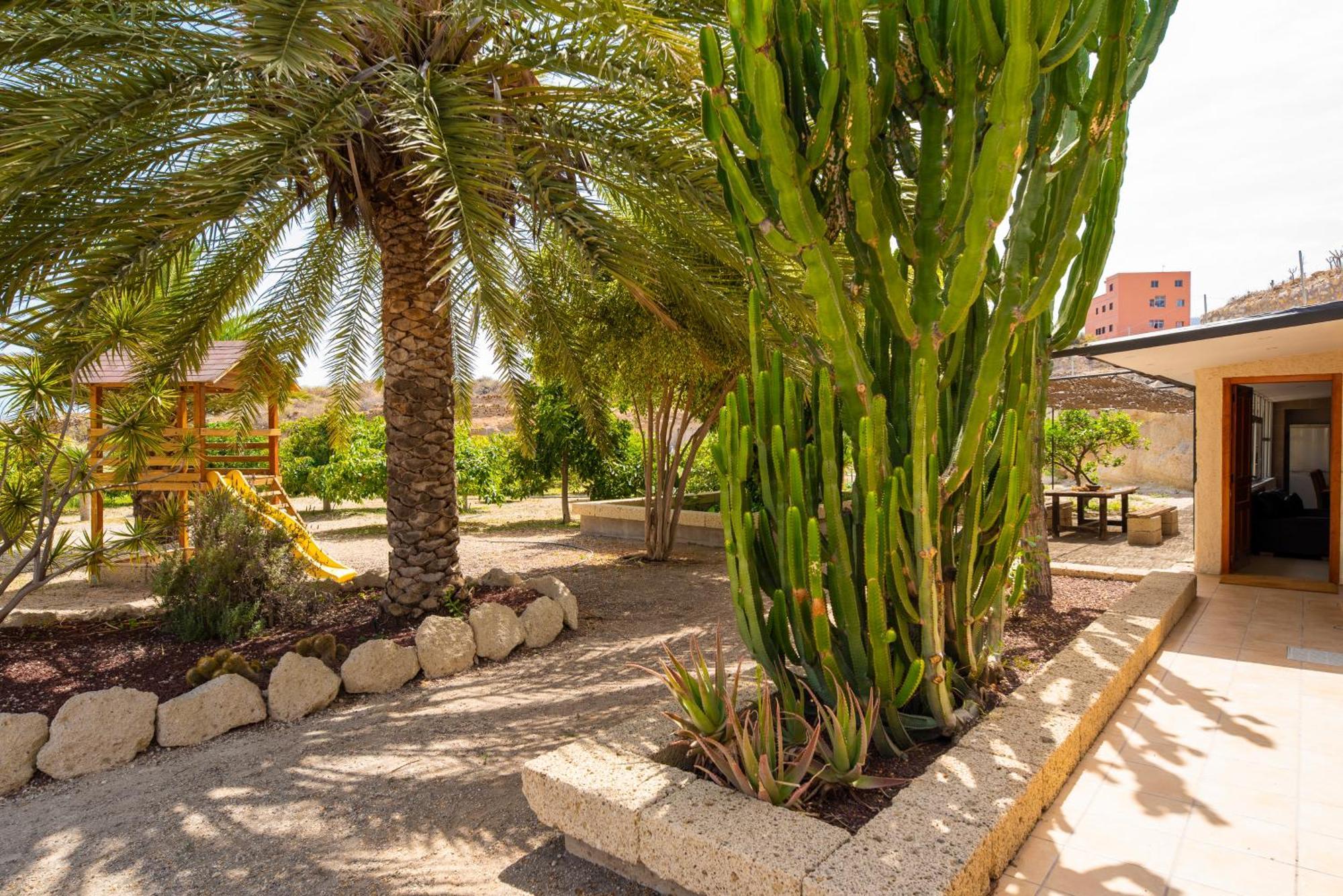 Private House With Pool & Garden Villa กวีมาร์ ภายนอก รูปภาพ
